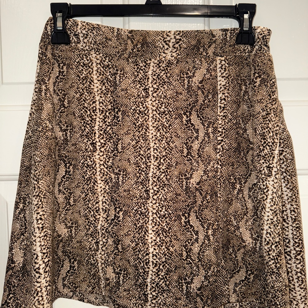 Stylish Snake Print Skirt